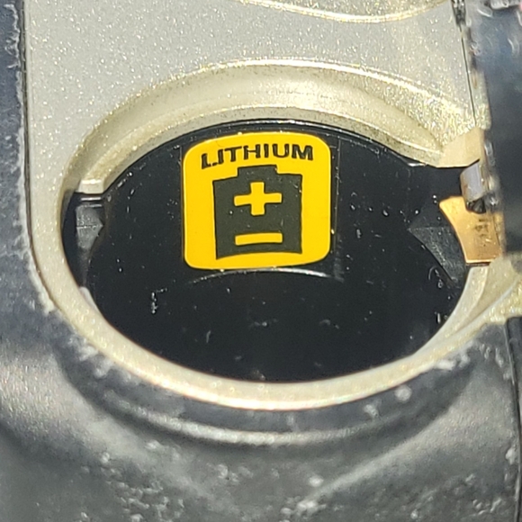 Pentax Espio 105 G Gold Point & Shoot 35mm Film Camera - Picture 6 of 12